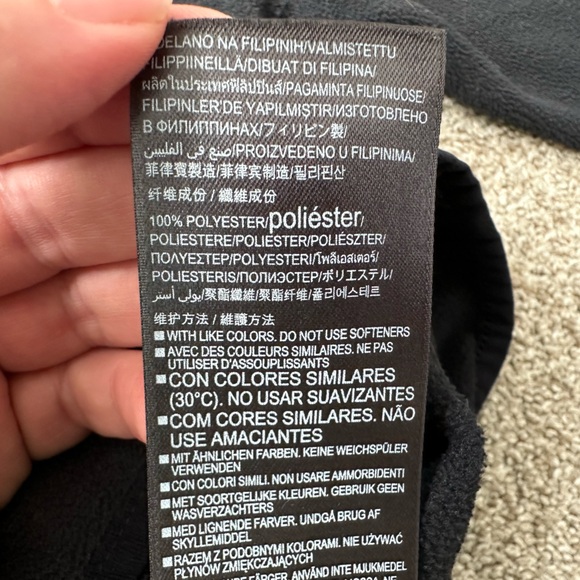 Under Armour Cold Gear Loose Fit 1/4 Zip Fleece Pullover - Picture 5 of 6